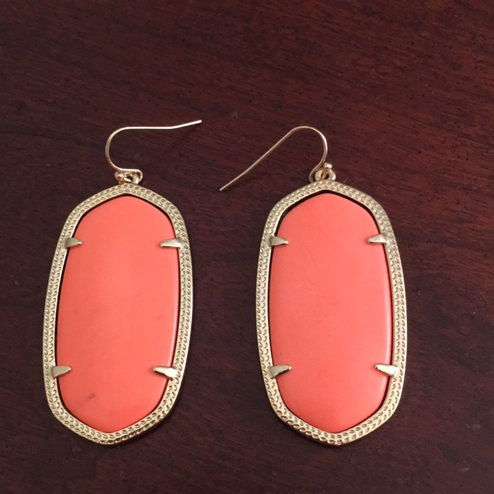 Kendra Scott Earrings large coral ovals